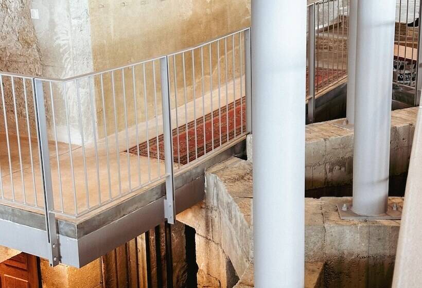 هتل Hôtel La Prison