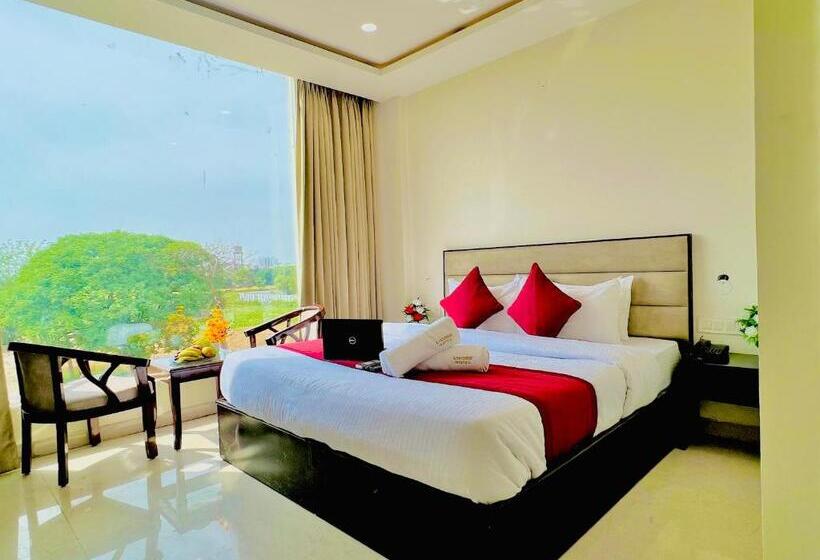 فندق The Lycoris Near Bus Stand Zirakpur On Ambala Highway
