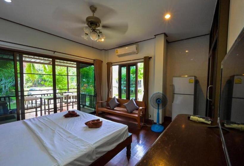 پانسیون Poowadee Resort