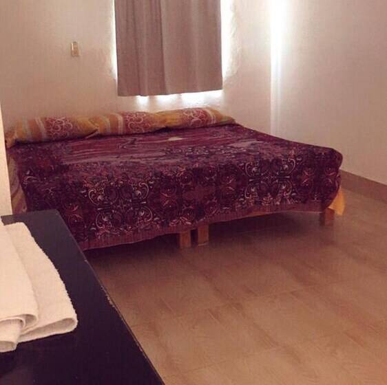 Пансион Room In Guest Room   Hospedaje Familiar Op2