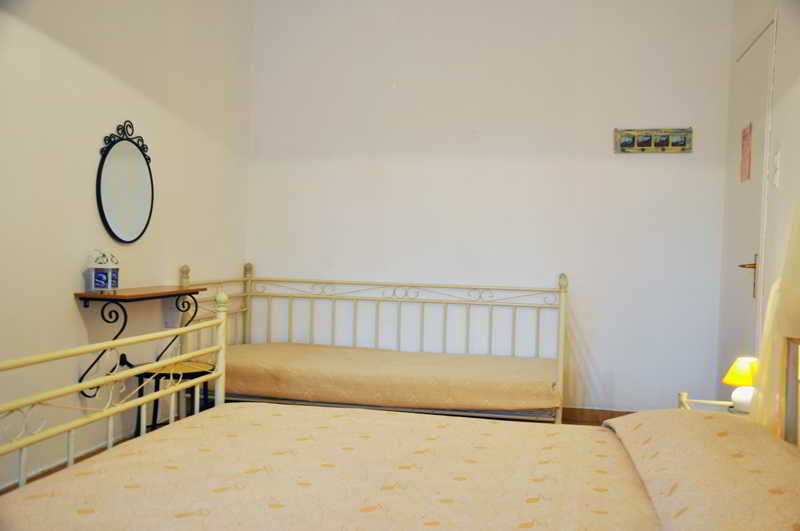 Elia Deluxe Apartments