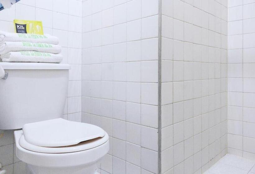 هتل Ayenda 1506 La Puerta Del Sol