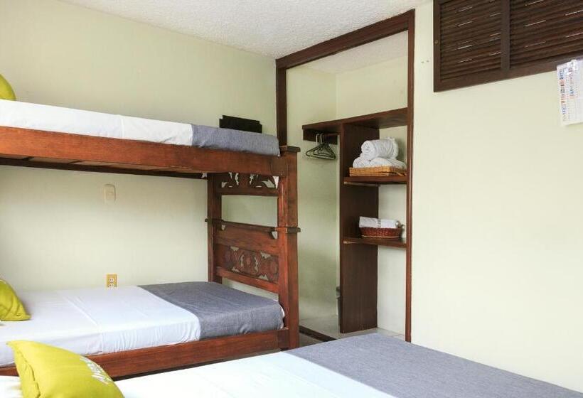 هتل Ayenda 1506 La Puerta Del Sol