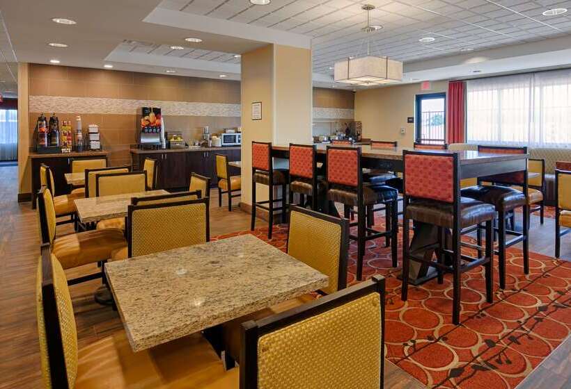 호텔 Wyndham Garden Lancaster Ca