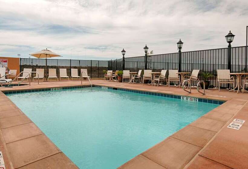호텔 Wyndham Garden Lancaster Ca