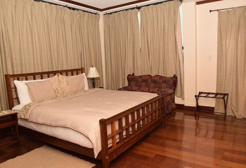 هتل Brandsville Suites