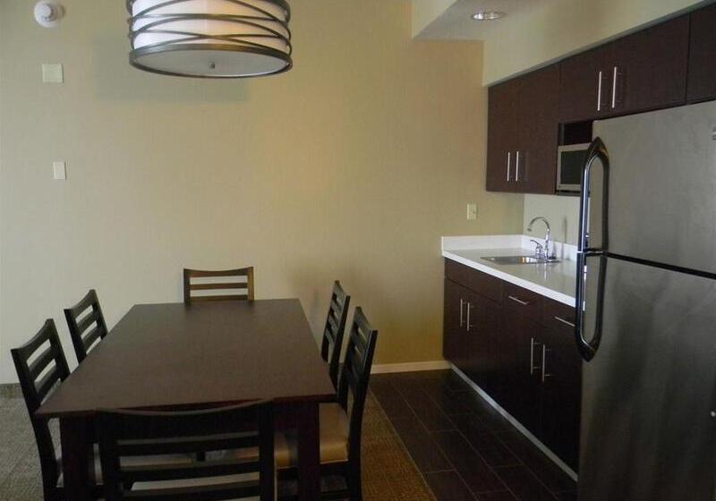 בית מלון כפרי Comfort Suites Youngstown North