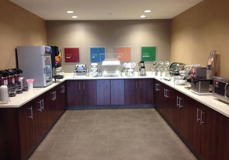 בית מלון כפרי Comfort Suites Youngstown North