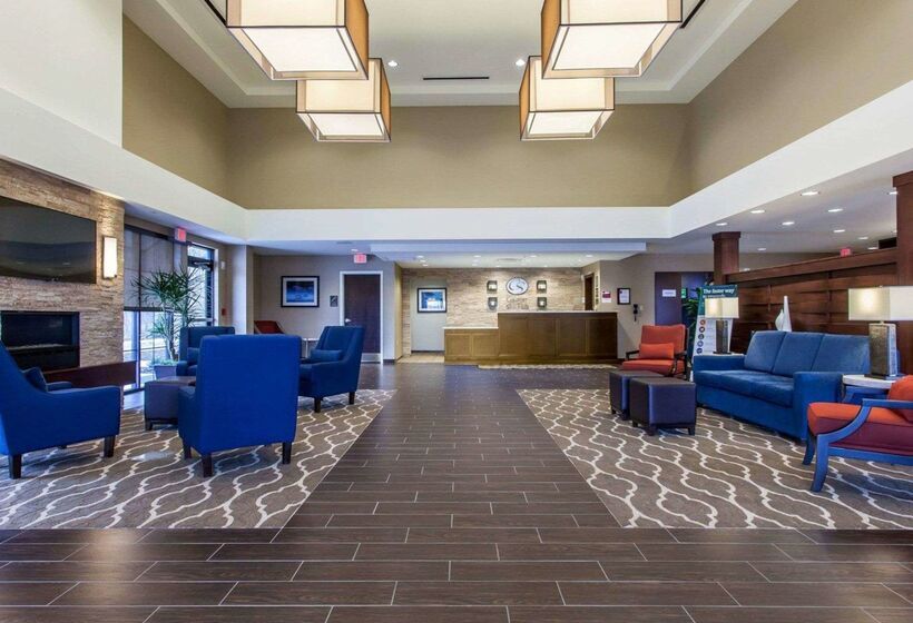 בית מלון כפרי Comfort Suites Youngstown North