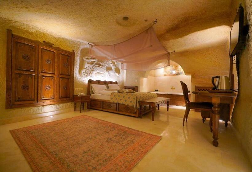 Hotel Fairyland Cave