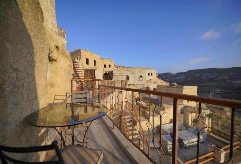 Hotel Fairyland Cave
