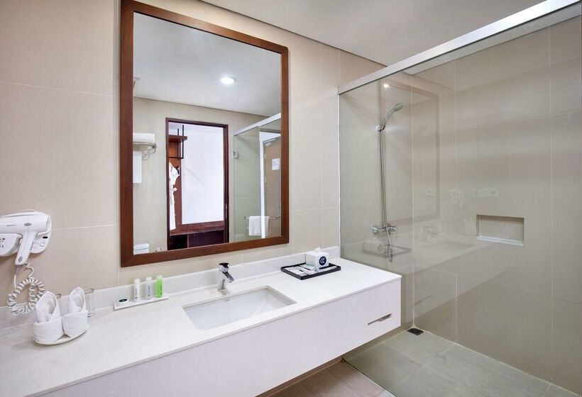 هتل Golden Tulip Pontianak