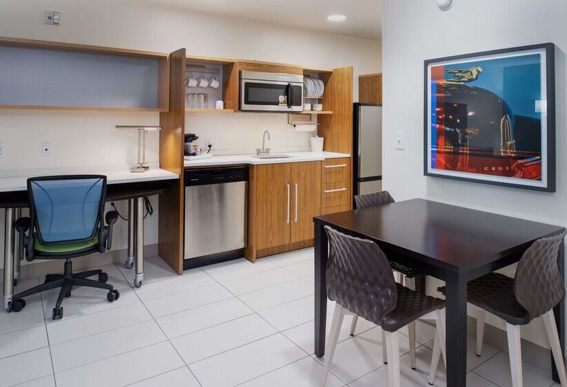 هتل Home2 Suites By Hilton St. Louis/forest Park