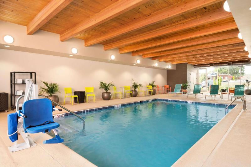 هتل Home2 Suites By Hilton St. Louis/forest Park