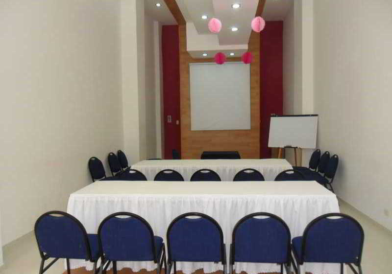 هتل Mí Corral Plaza