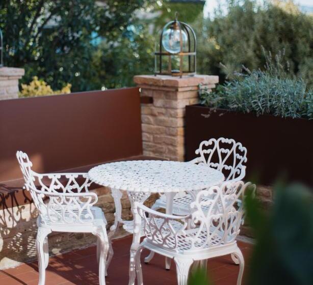 فندق Oviv Dimora Del Borgo