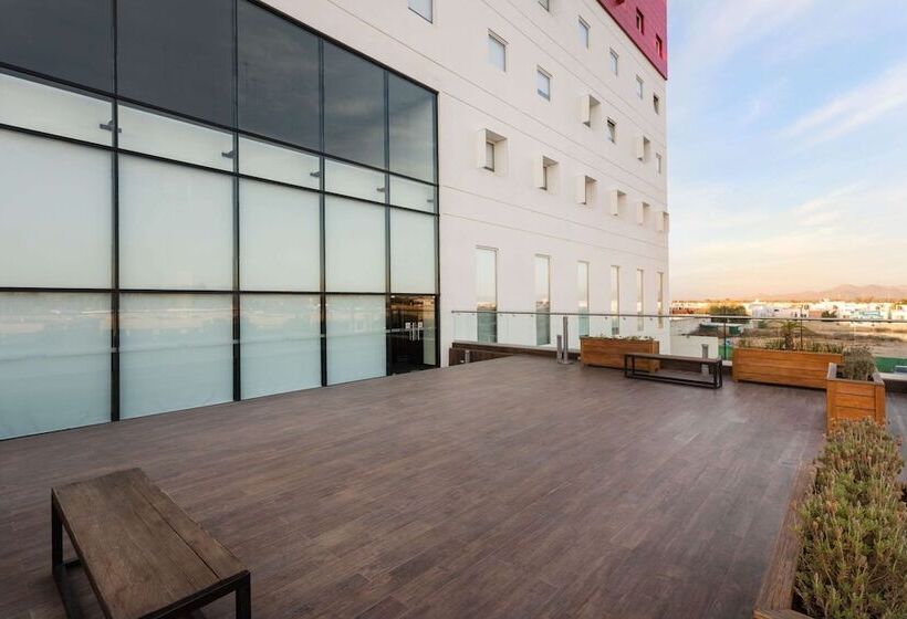 هتل Ramada Encore By Wyndham San Luis Potosi