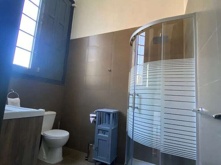 هتل Casa Marina Huérfanos