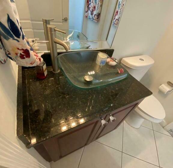 Пансион Guest Suite Private Entry In Miami Near Zoo Very Good For Couples, Business Travelers, Tourists