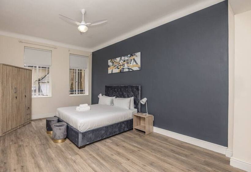 בית מלון כפרי Cape Legacy