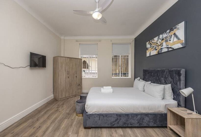 בית מלון כפרי Cape Legacy