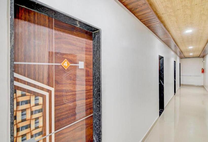 فندق Flagship Milan Lodging And Boarding