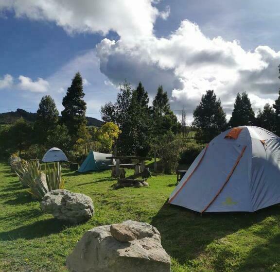 Общежитие Rumbos Hostal Guatavita