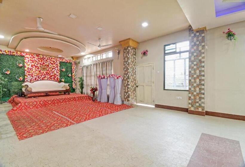فندق Collection O 809269 The Grand Megha Resort