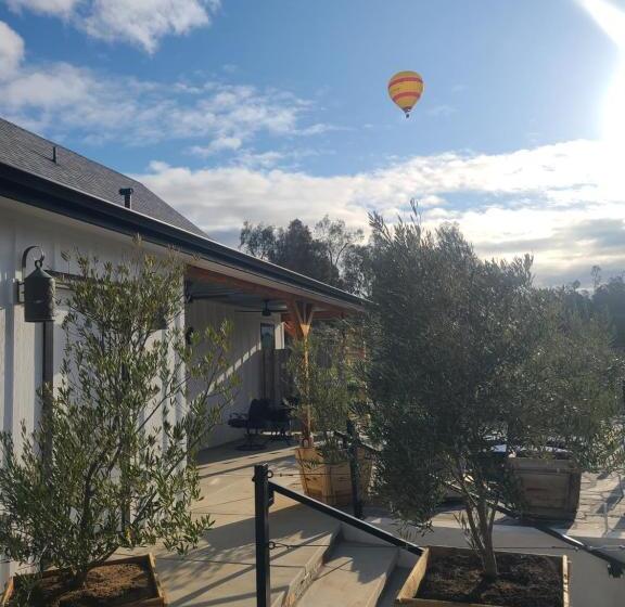 פנסיון Hidden Hacienda