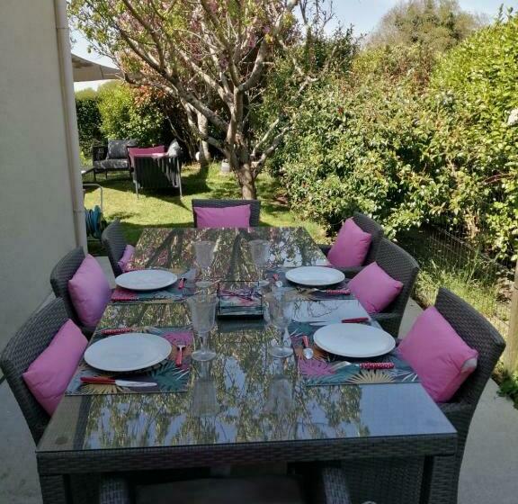 ベッドアンドブレックファースト Les Chambres De Fontenon