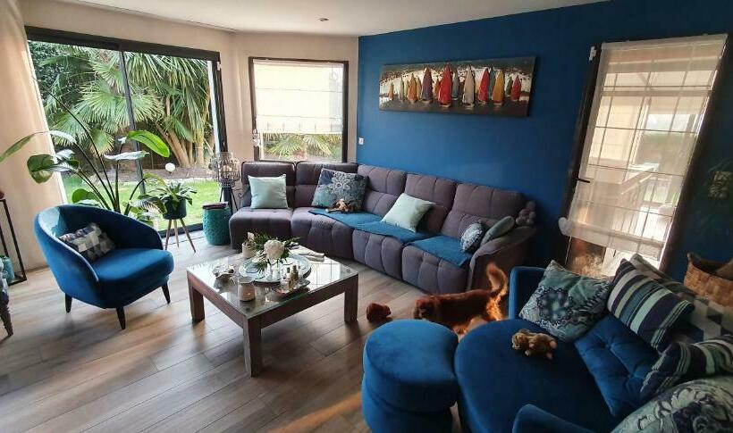 ベッドアンドブレックファースト Les Chambres De Fontenon