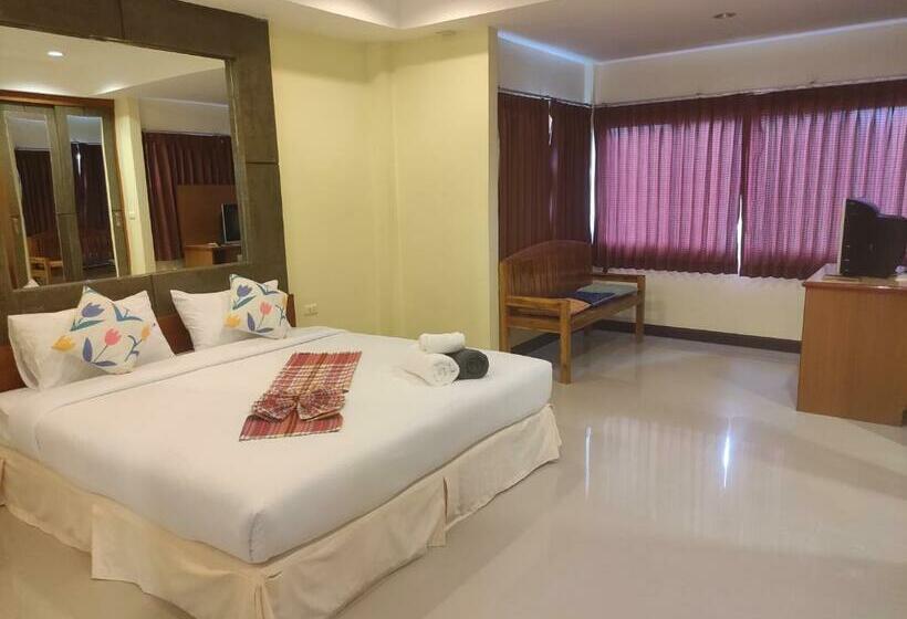 فندق Baan Thara Guesthouse