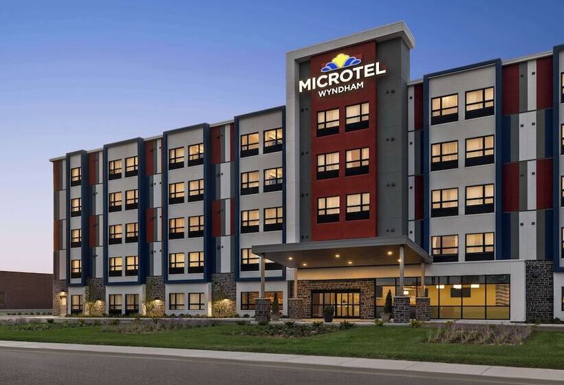 Microtel Inn & Suites By Wyndham Boisbriand