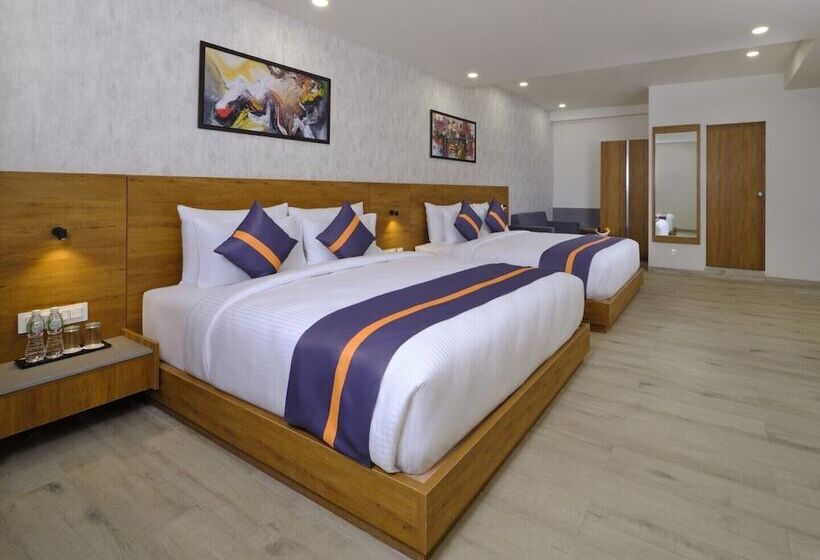 Отель Comfort Inn , Statue Of Unity