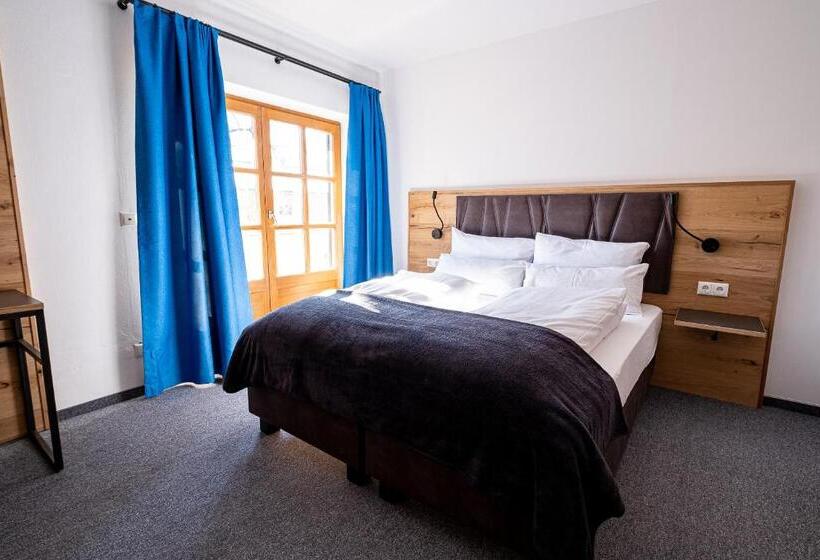 בית מלון כפרי Sl