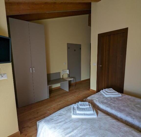 호스텔 Constancia Trattoria