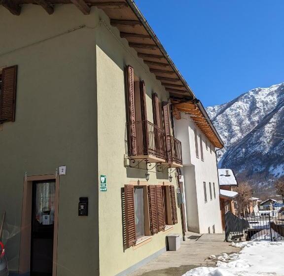 호스텔 Constancia Trattoria