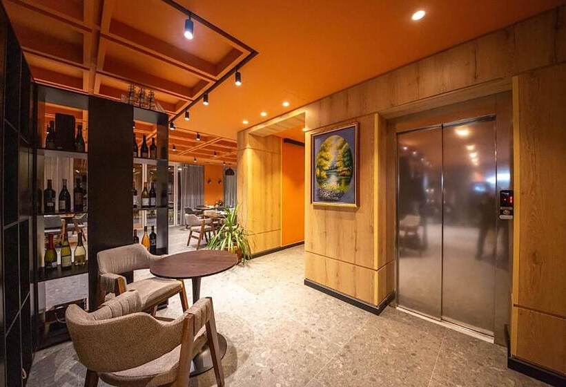 هتل Azure Inn