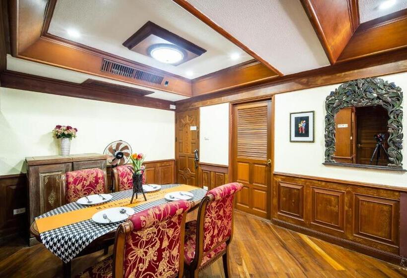 Zj House