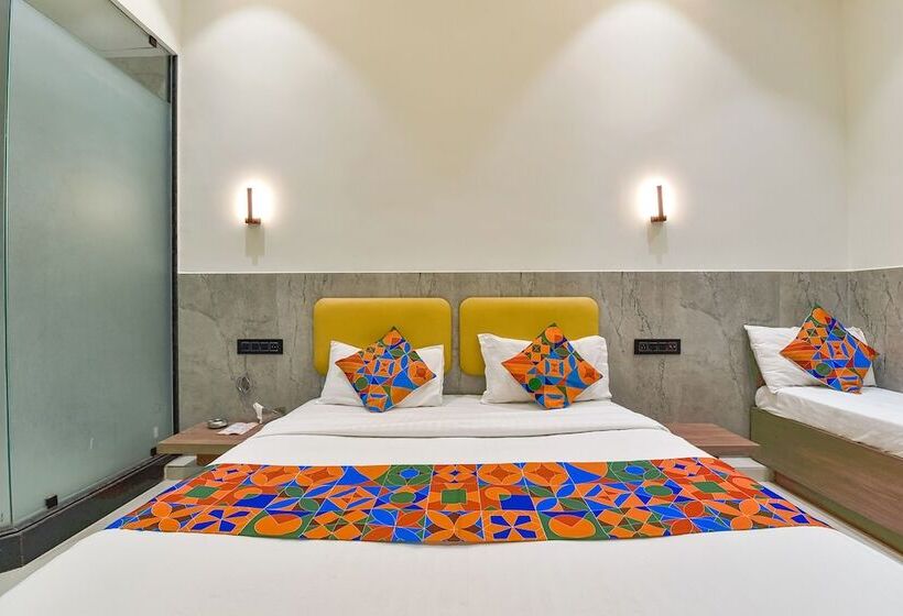 Отель Gold Palace Inn