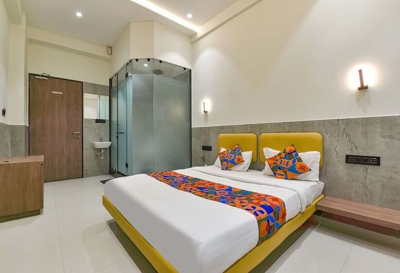 Отель Gold Palace Inn