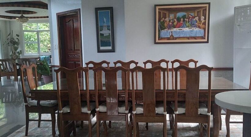 فندق صغير Camiguin Lanzones Resort