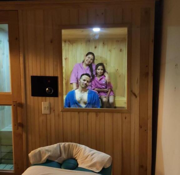 هتل La Casa De Las Flores Spa