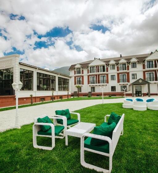 בית מלון כפרי Castle Resort Spa