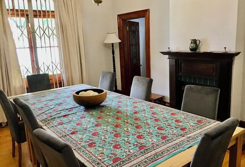 ペンション Whistlewood Guesthouse Walmer, Port Eizabeth