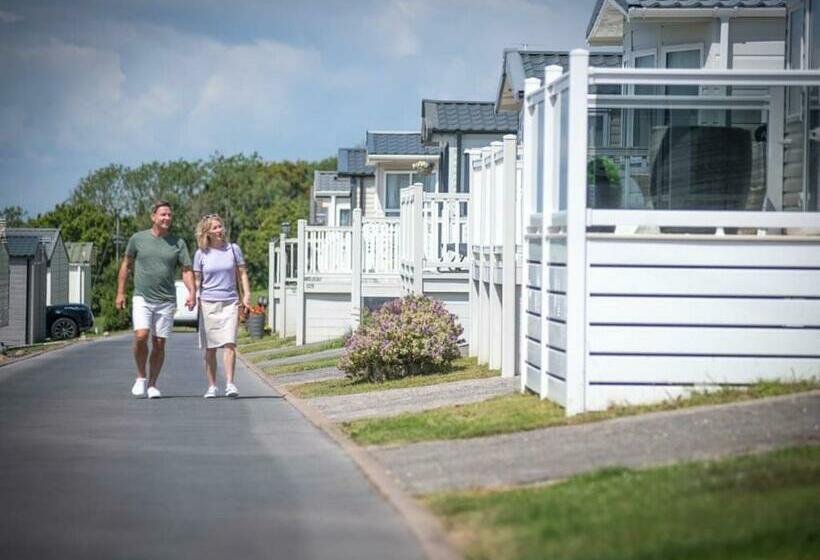 Курорт Llanrhidian Holiday Park