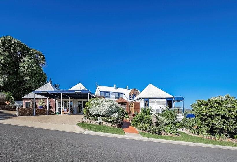 1770 Sovereign Lodge Retreat