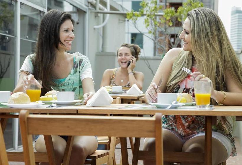 הוסטל Clh Suites Curitiba