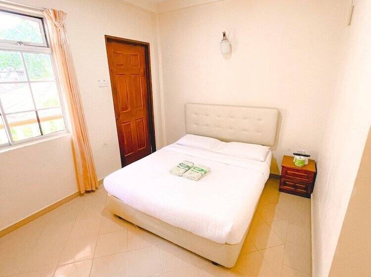 Amzar Motel Cenang