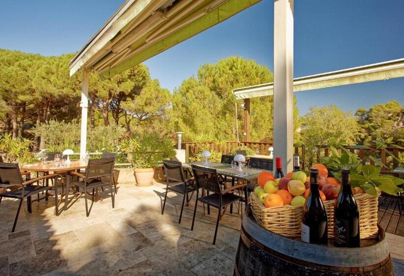 Отель Auberge Val Moureze Hôtel & Spa